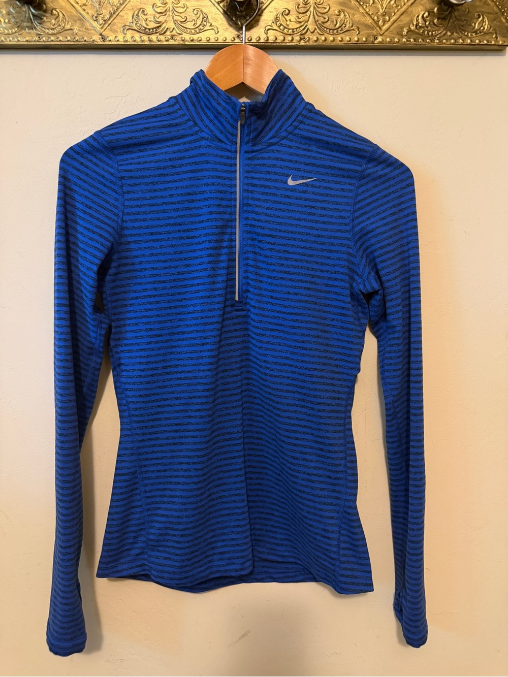 Nike Dri-FIT Element Running Half-Zip Striped Pullover Blue - Women XS